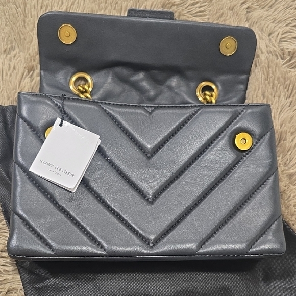 Kurt Geiger Black Quilted Shoulder Bag with Gold Chain - Picture 8 of 8